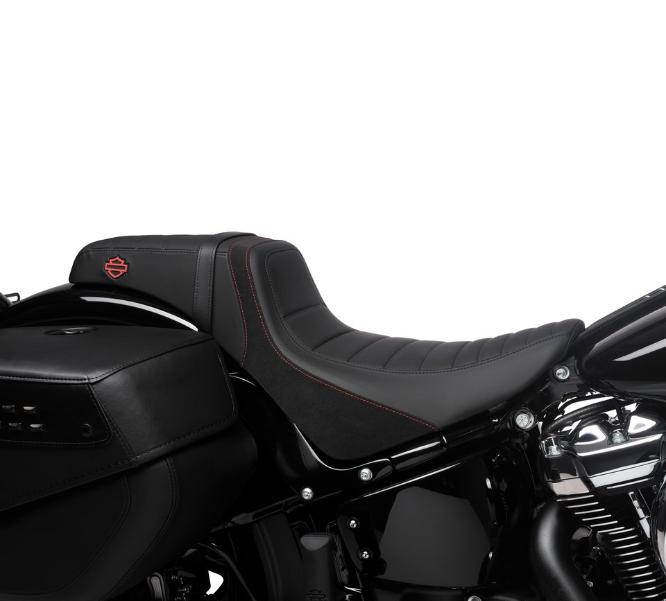 Harley-Davidson Switchback Seat – Red Stitch
